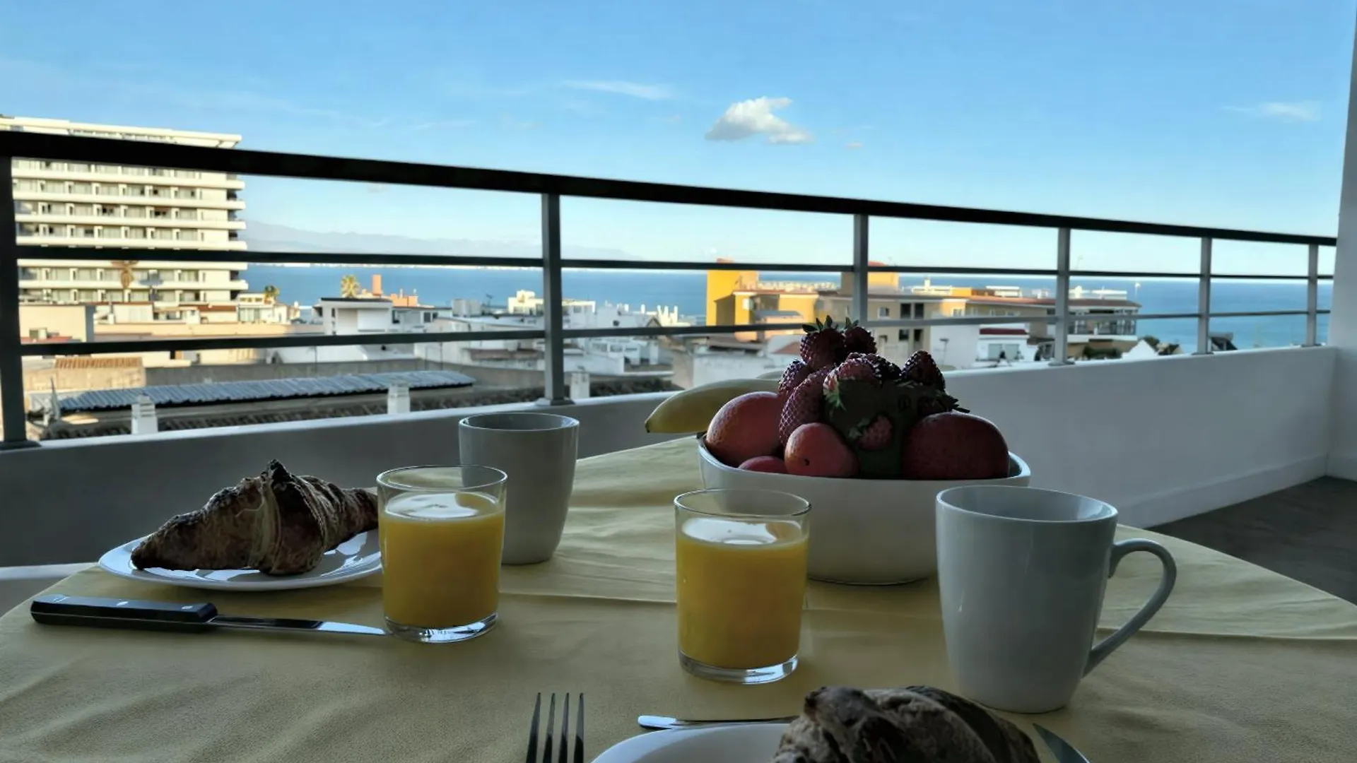 Lovely World - La Nogalera Torremolinos